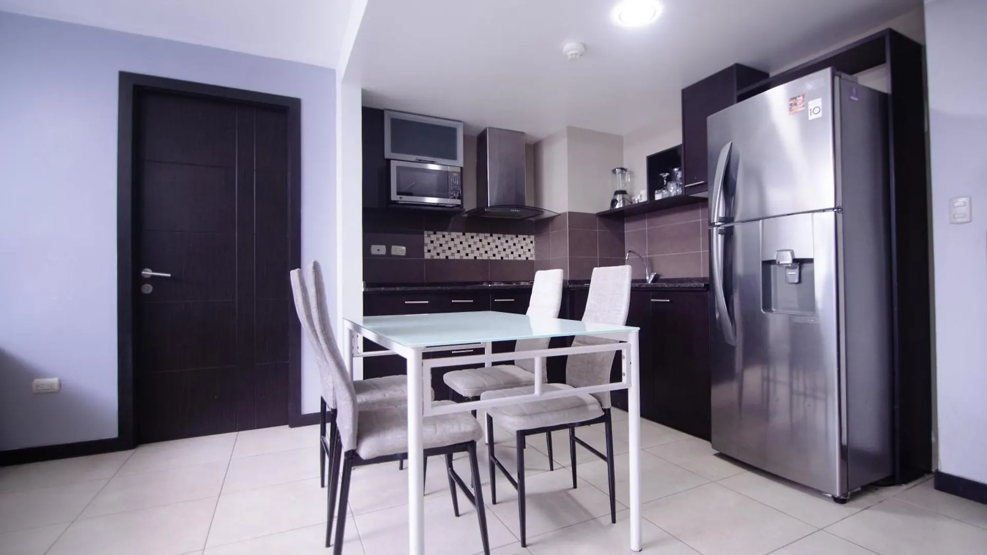 Apartamento 104 Bellini, Puerto Santa Ana, グアヤキル エクアドル
