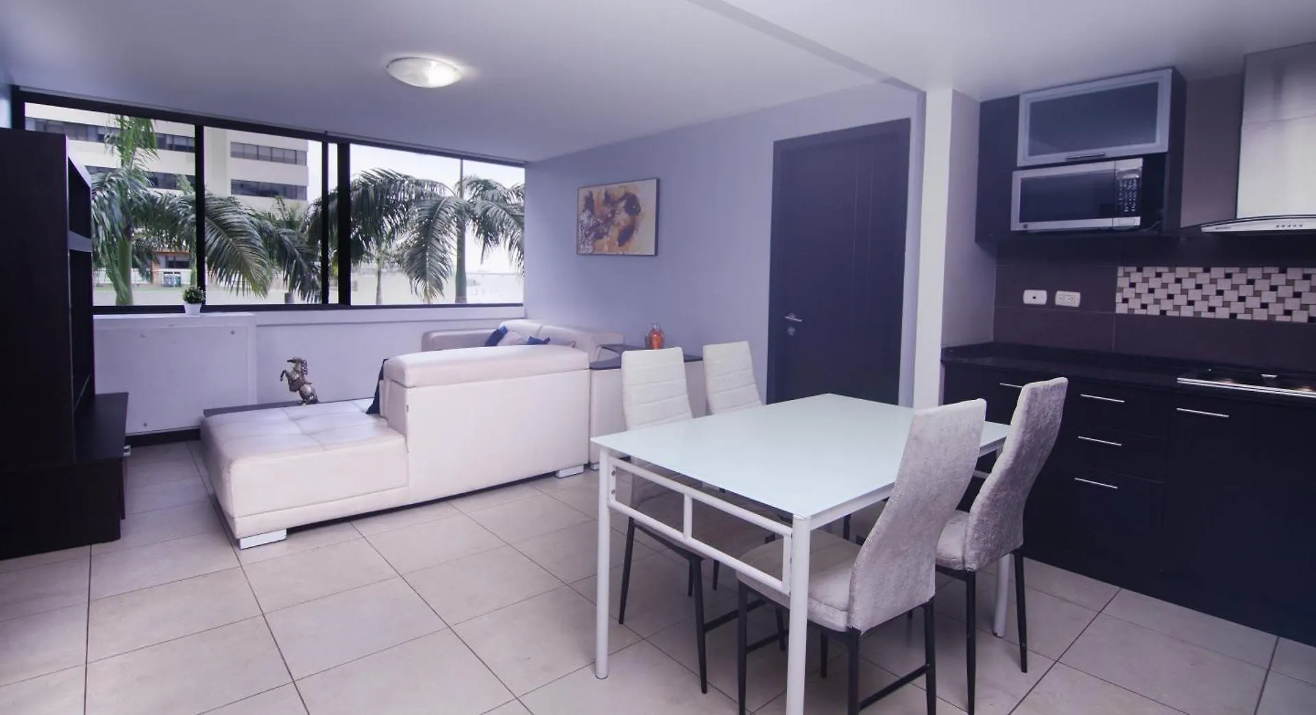 Apartamento 104 Bellini, Puerto Santa Ana, グアヤキル